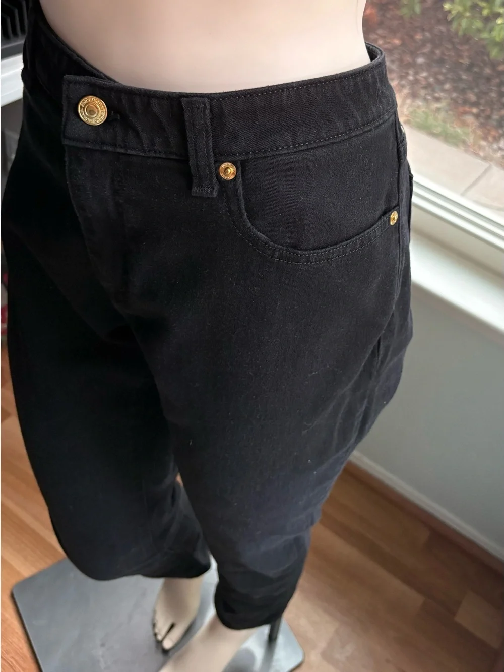 Black Cropped Straight-Leg Pants
